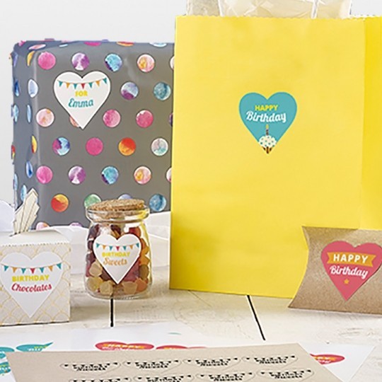 Etiquetas adesivas personalizadas em forma de coração