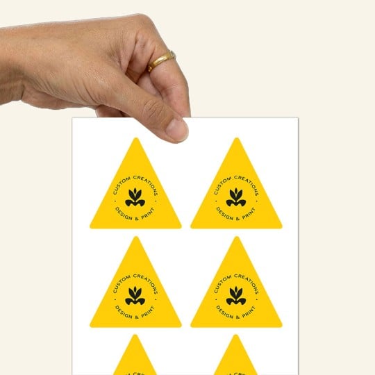  Etiquetas em formato de triângulo