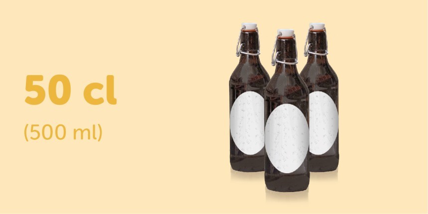 Etiquetas adesivas ovais colocadas em três garrafas de cerveja de 50cl