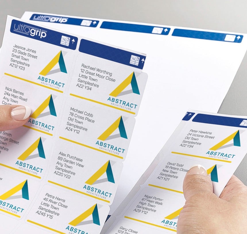 Folha com etiquetas adesivas brancas personalizadas para envio